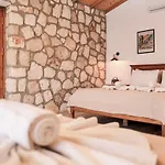 Hotel Koey 3*