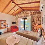 Hotel Koey 3*