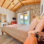 Koey Hotel 3*