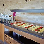 Koey Hotel