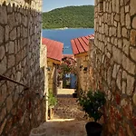 Hotel Koey 3*